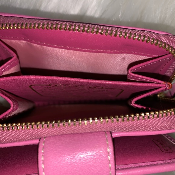 Coach Wallet - Picture 5 of 5